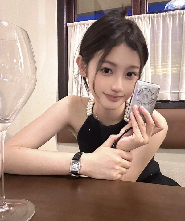 陪玩师阿甘的照片，约饭、电影、逛街